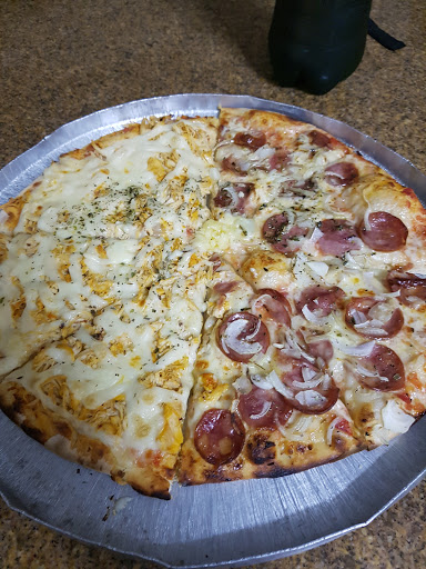 San Pizza Pizzaria, R. Quarenta, 151 - Cidade Jardim Itatiaia, Itatiaia - RJ, 27580-000, Brasil, Pizaria, estado Rio de Janeiro