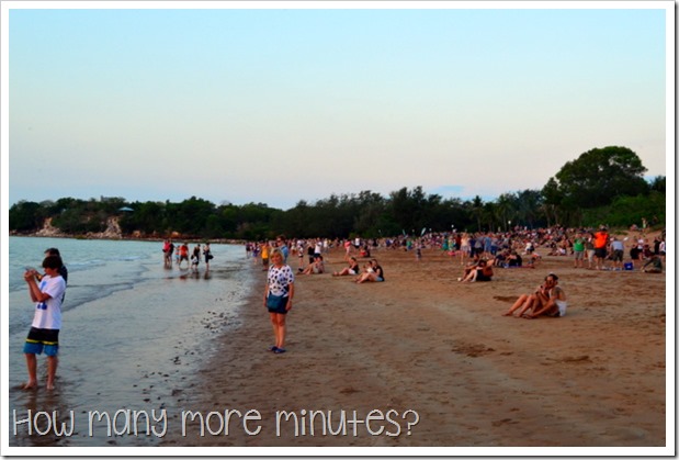 Mindil Beach Sunset Market | How Many More Minutes?