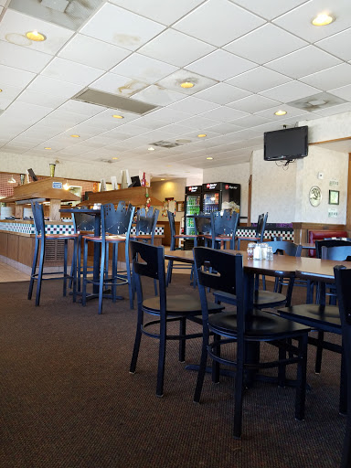 Pizza Restaurant «Pizza Hut», reviews and photos, 555 W Main St, Henderson, TN 38340, USA