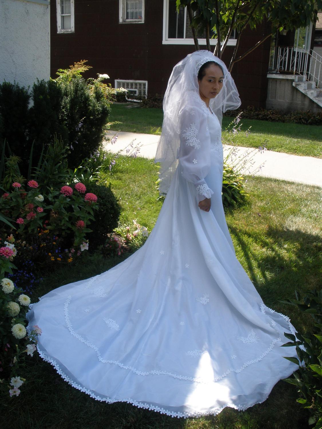 Wedding Gown, Formal Wedding Dress, with Train Head piece and Veil.