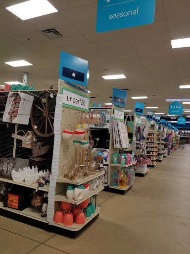 Home Goods Store «At Home», reviews and photos, 1325 N Meacham Rd, Schaumburg, IL 60173, USA