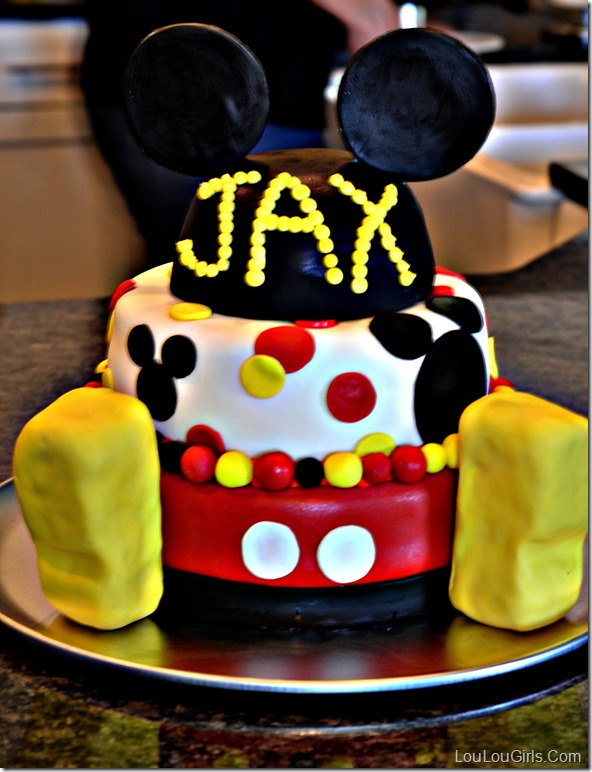 Mickey-Mouse-Cake