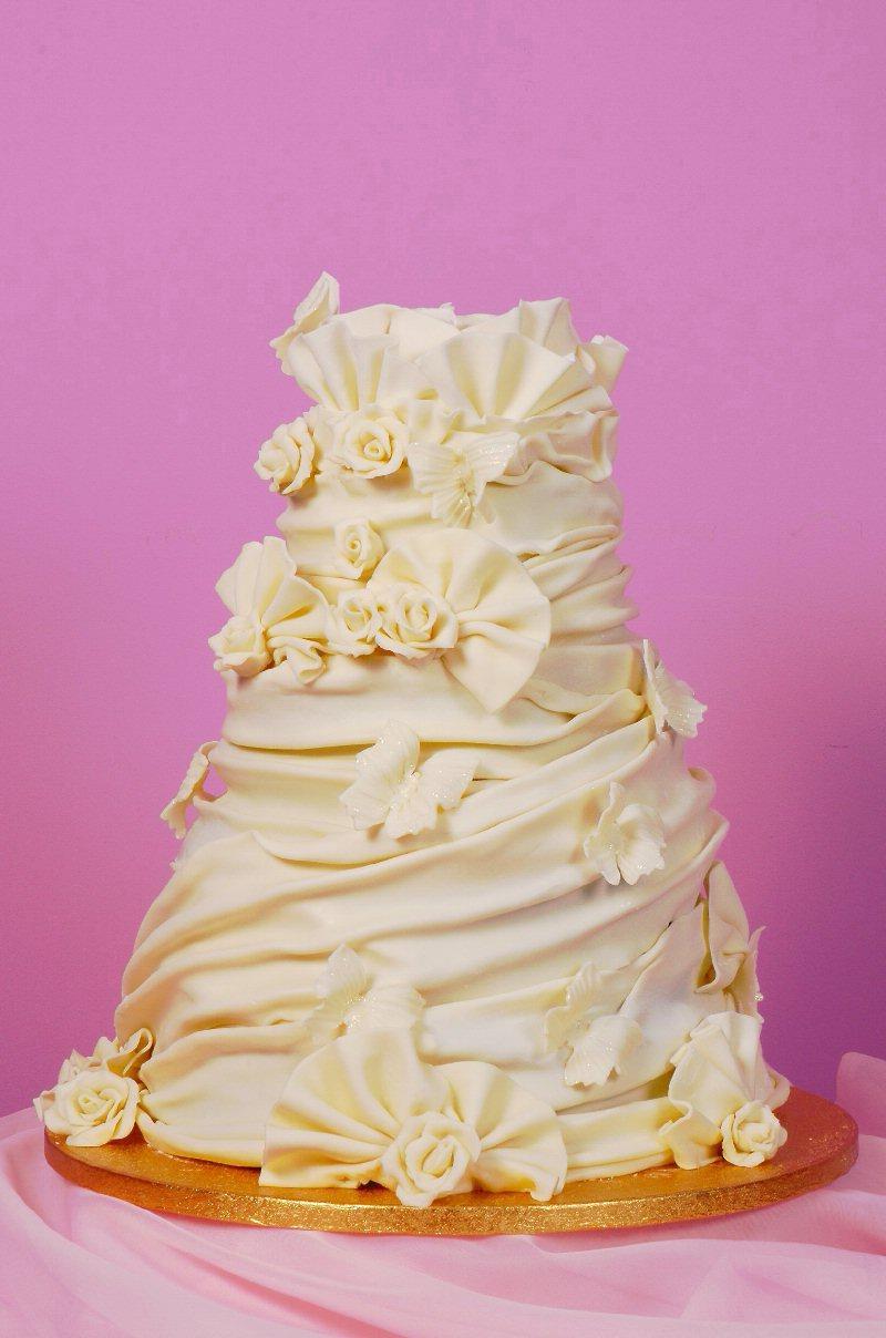 white rose wedding cake