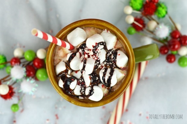 3-minute-peppermint-hot-chocolate-featured