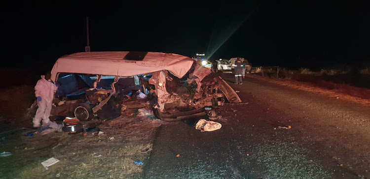 Nine people were killed when a motorist tried to overtake a vehicle, resulting in an accident involving four vehicles..