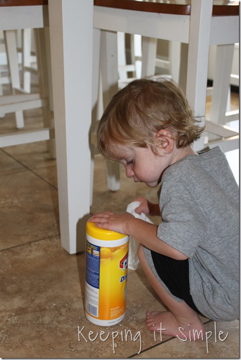 #ad Chores-That-Toddlers-Can-Do #BacktoClean (3)