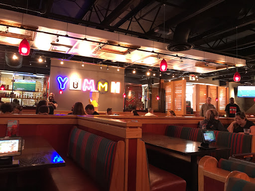 Hamburger Restaurant «Red Robin Gourmet Burgers», reviews and photos, 2260 Walnut St, Cary, NC 27511, USA