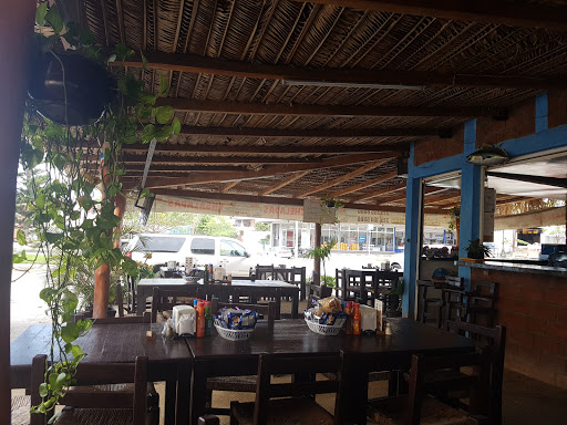 Mariscos La Playita, Calle Emiliano Zapata 83, Centro, 48980 San Patricio, Jal., México, Restaurante de comida para llevar | JAL