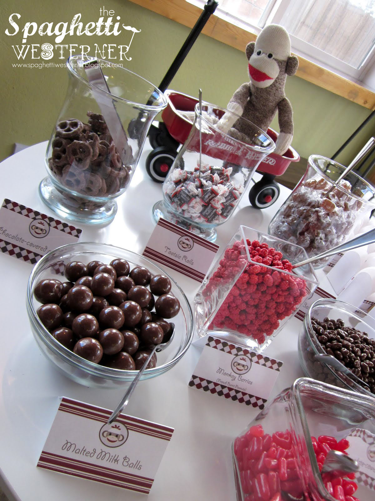 candy table, simple wedding