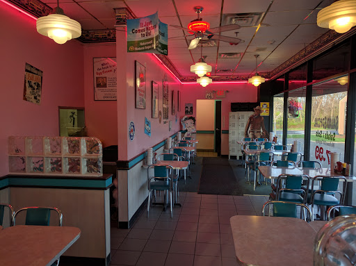 Hamburger Restaurant «Cheeburger Cheeburger», reviews and photos, 100 North Buckstown Road E-208, Langhorne, PA 19047, USA