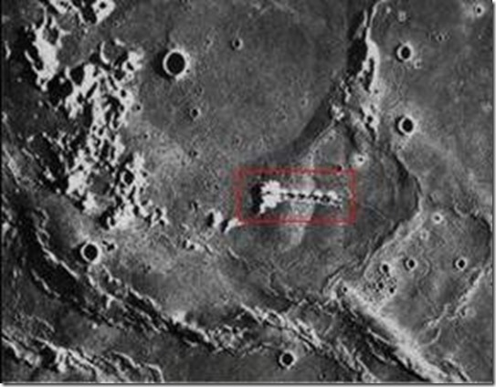 base alienigena en la luna, una hueca, bases en la luna, extraterrestres en la luna