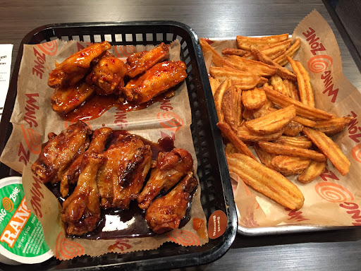 American Restaurant «Wing Zone», reviews and photos, 3612 Touhy Ave, Skokie, IL 60076, USA