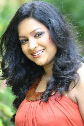 Nadeesha AlahapperumaSexy Girls Pictures