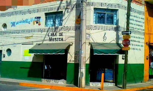 Musialba. Casa de música, 20 de Noviembre No. 100 esquina Niños Heroes, Colonia centro, 47750 Atotonilco el Alto, Jal., México, Tienda de baratijas | JAL