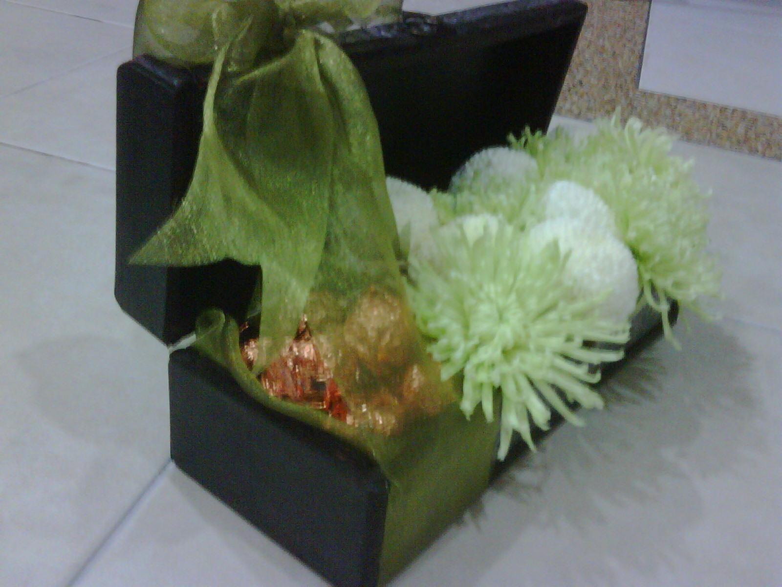 Green moss for a wedding theme