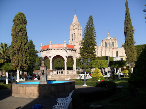 Jardin Principal, Portal Aldama, Zona Centro, Moroleón, Gto., México, Parque | GTO