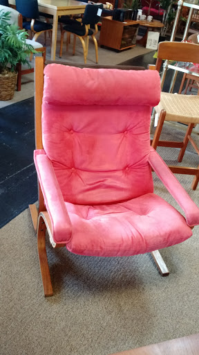 Antique Furniture Store «Vintage Pink», reviews and photos, 2500 SE Hawthorne Blvd, Portland, OR 97214, USA