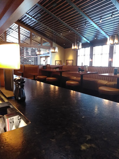 American Restaurant «Porter Creek Hardwood Grill», reviews and photos, 1555 44th St S, Fargo, ND 58103, USA