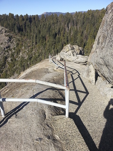 [Sequoia-NP-Climbing-Moro-Rock_114.jpg]