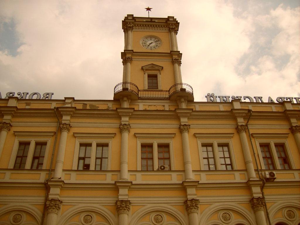 Leningradsky Railway Station