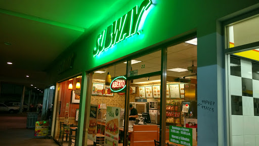 Subway Soriana, Blvrd Cordoba - Peñuela 3511, México, 94690 Córdoba, Ver., México, Restaurante especializado en sándwich submarino | VER