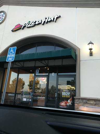Pizza Restaurant «Pizza Hut», reviews and photos, 3660 Grand Ave e, Chino Hills, CA 91709, USA
