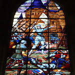 DSC06075.JPG - 13.06.2015.  Compiègne; kościół św. Antoniego (Saint - Antoine); witraże (XX w) przedstawiajace życie Joanny d'Arc