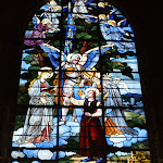 DSC06074.JPG - 13.06.2015.  Compiègne; kościół św. Antoniego (Saint - Antoine); witraże (XX w) przedstawiajace życie Joanny d'Arc