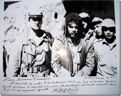 Foto de captura del Che dedicada por Rodríguez 2