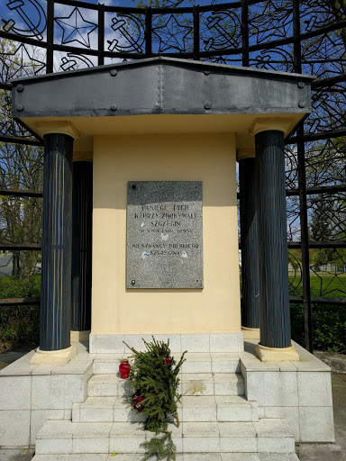 Pomnik na Szosie Polskiej