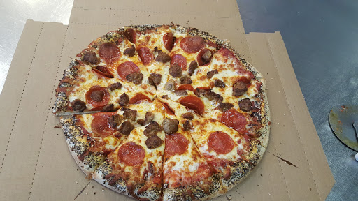 Pizza Delivery «Cottage Inn Pizza - Detroit», reviews and photos, 107 Monroe Ave, Detroit, MI 48226, USA