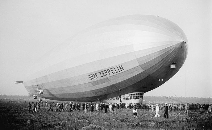 [Graf-Zeppelin-after-Weltflug-at-Lake%255B2%255D.jpg]