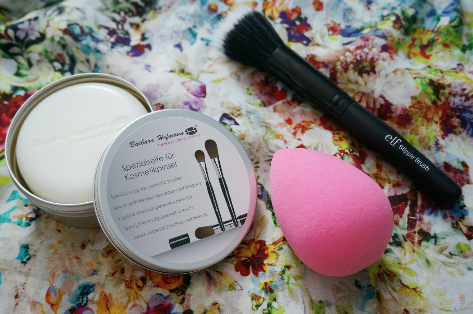 BARBARA HOFMANN SPECIAL BRUSH CLEANSING