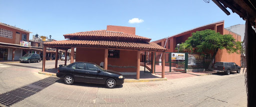 Instituto Municipal De La Cultura, 40890, Ejido 18, Centro, Zihuatanejo, Gro., México, Instituto | GRO