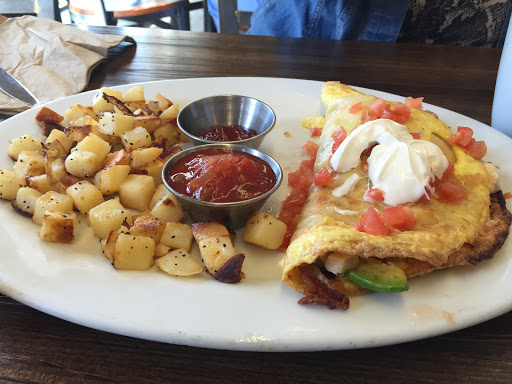 Breakfast Restaurant «First Watch - Clayton», reviews and photos, 8001 Forsyth Blvd, Clayton, MO 63105, USA