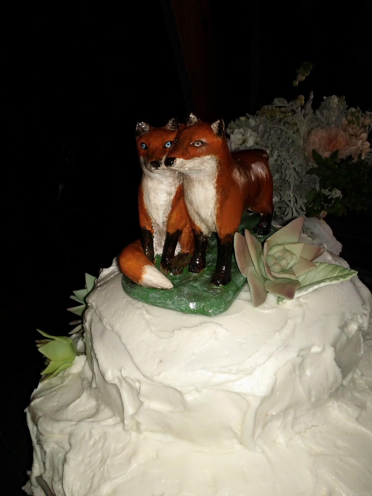Meet the Fox Wedding Cake