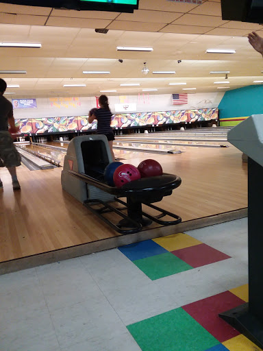 Bowling Alley «Rose Lanes Bowling Center», reviews and photos, 910 Rose Ln, Toccoa, GA 30577, USA