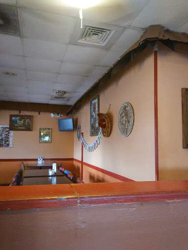 Restaurant «La Casita Mexican Restaurant», reviews and photos, 1409 Bienville Blvd, Ocean Springs, MS 39564, USA