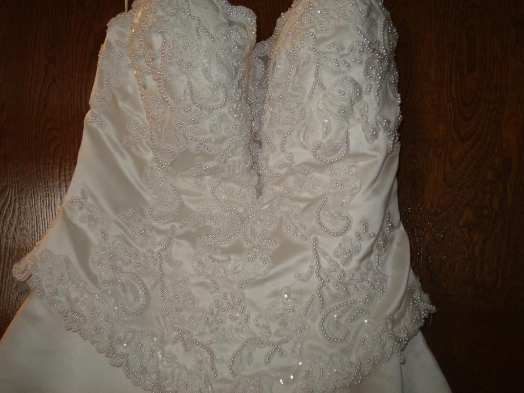 demetrios ivory wedding dress