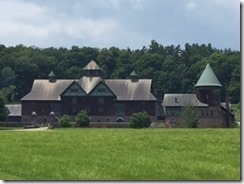 Shelburne-barn_thumb