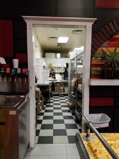 Pizza Restaurant «Pizzeria Dolce», reviews and photos, 7743 Sashabaw Rd, Village of Clarkston, MI 48348, USA