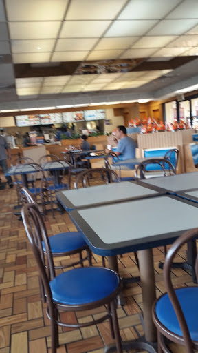 Fast Food Restaurant «Burger King», reviews and photos, 1326 S Milwaukee Ave, Libertyville, IL 60048, USA