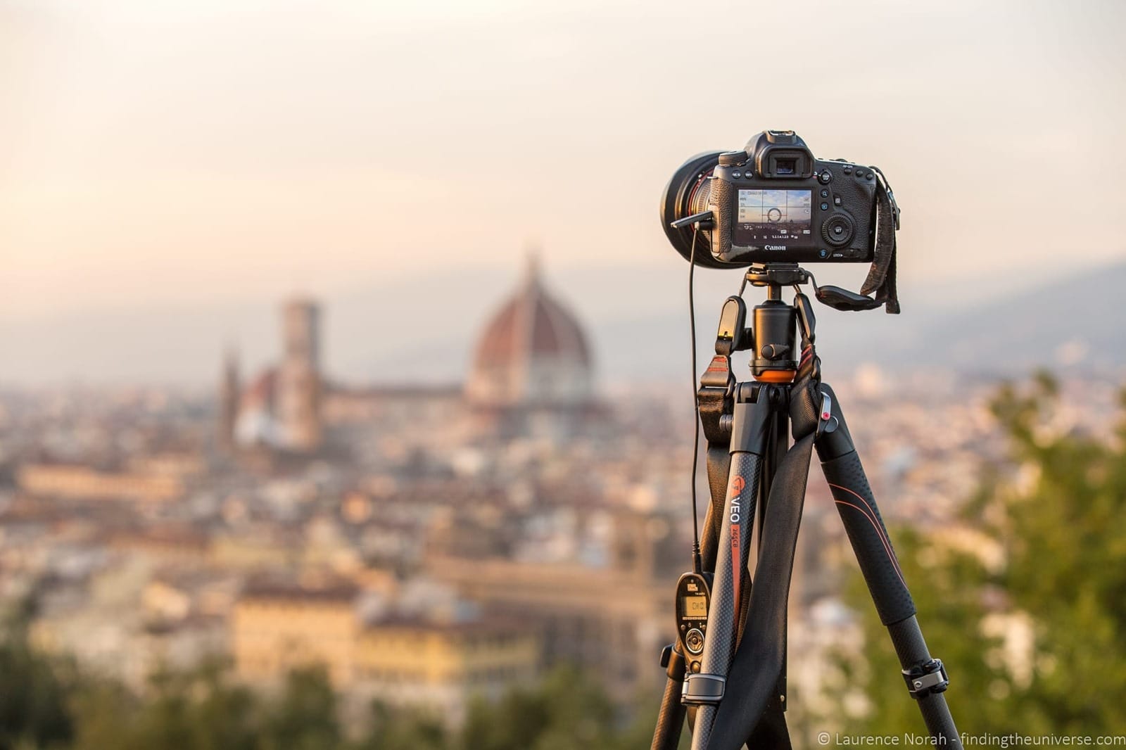 [Reasons%2520you%2520need%2520a%2520tripod%2520for%2520photography%2520-Florence%25201_by_Laurence%2520Norah%255B3%255D.jpg]