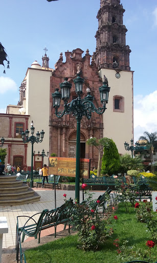 Templo San Miguel Arcangel, Hidalgo 30, Centro, 47750 Atotonilco el Alto, Jal., México, Institución religiosa | JAL