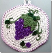 Crochet grapes