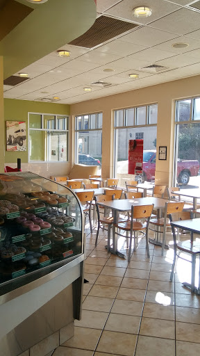 Bakery «Krispy Kreme Doughnuts», reviews and photos, 6627 San Dario Ave, Laredo, TX 78041, USA