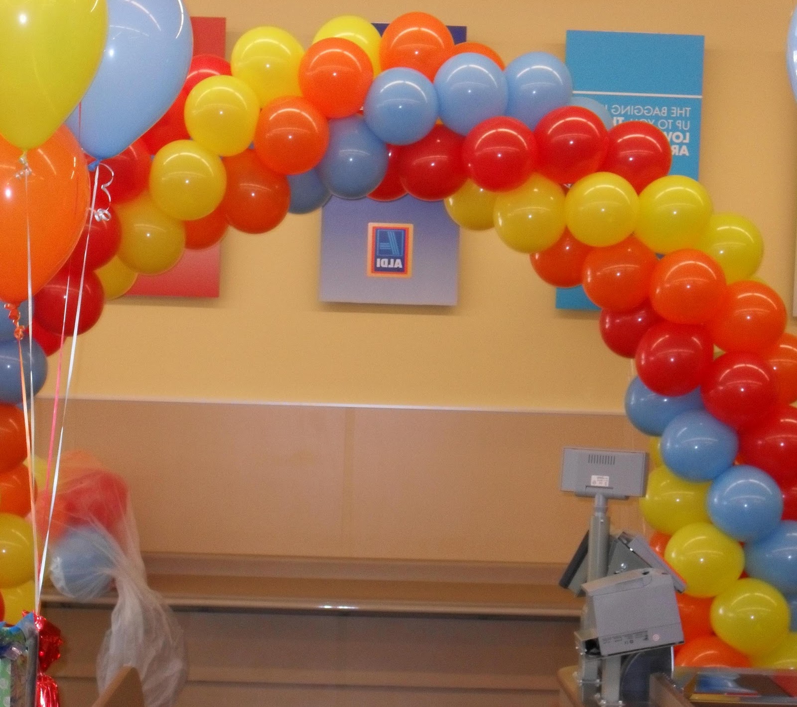 sample balloon arch