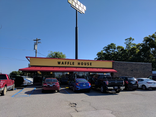 Breakfast Restaurant «Waffle House», reviews and photos, 64 Broadway St, Dry Ridge, KY 41035, USA