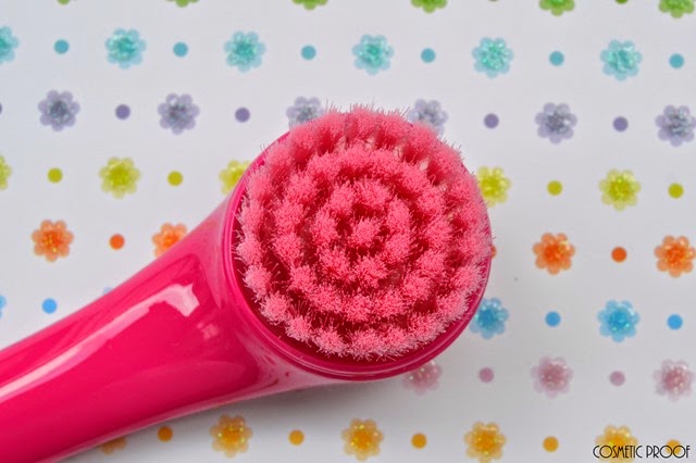 Sephora Cleaning Me Softly Facial Cleansing Brush Review (3)