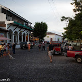 A animada praça de Suchitoto, El Salvador